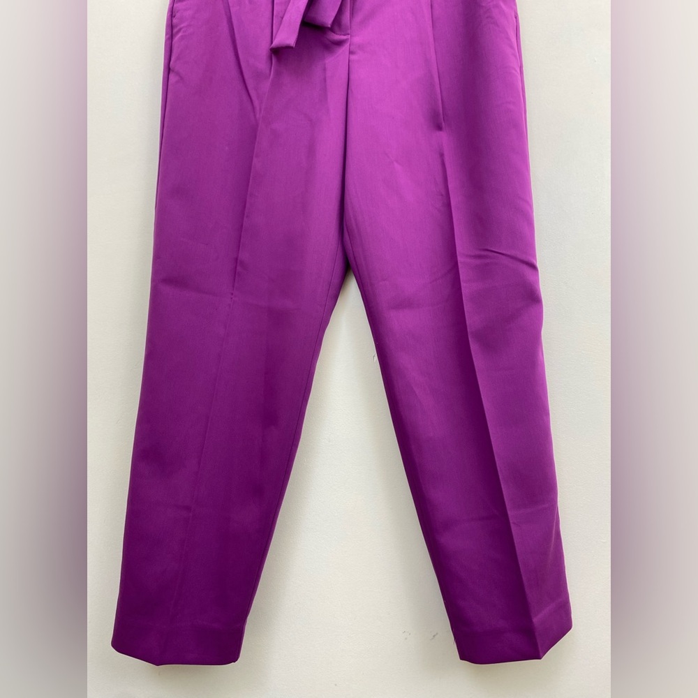 NWT Ann Taylor The Belted High Waist Taper Dress Pant in Twill Size 8
Work Wear - Picture 5 of 8